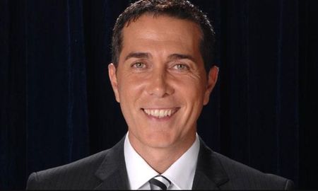 Rodolfo Barili conduce Telefe Noticias junto a Cristina Pérez. Rodolfo Barili conduce Telefe Noticias junto a Cristina Pérez.