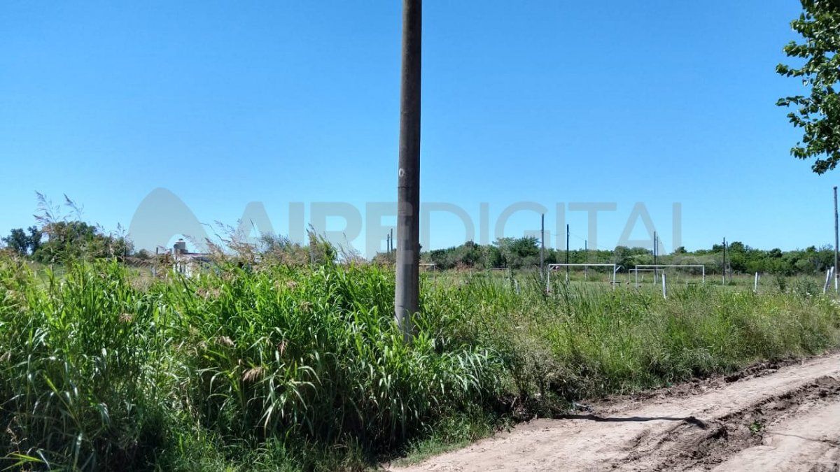 Los vecinos recibieron a representantes de la Municipalidad de Santa Fe y les plantearon los reclamos.