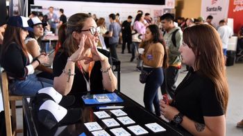 Amplia convocatoria en la primera edición de Expo Empleo Rosario 2025.