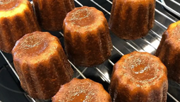 altText(Canelé francés: la receta clásica que nació para aprovechar yemas y hoy es un ícono de Burdeos)}