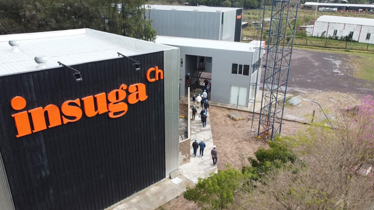 Durante el encuentro Vistage, la comitiva de los empresarios recorrió las instalaciones de Insuga Chaco, en la localidad de Puerto Tirol. Durante el encuentro Vistage, la comitiva de los empresarios recorrió las instalaciones de Insuga Chaco, en la localidad de Puerto Tirol.