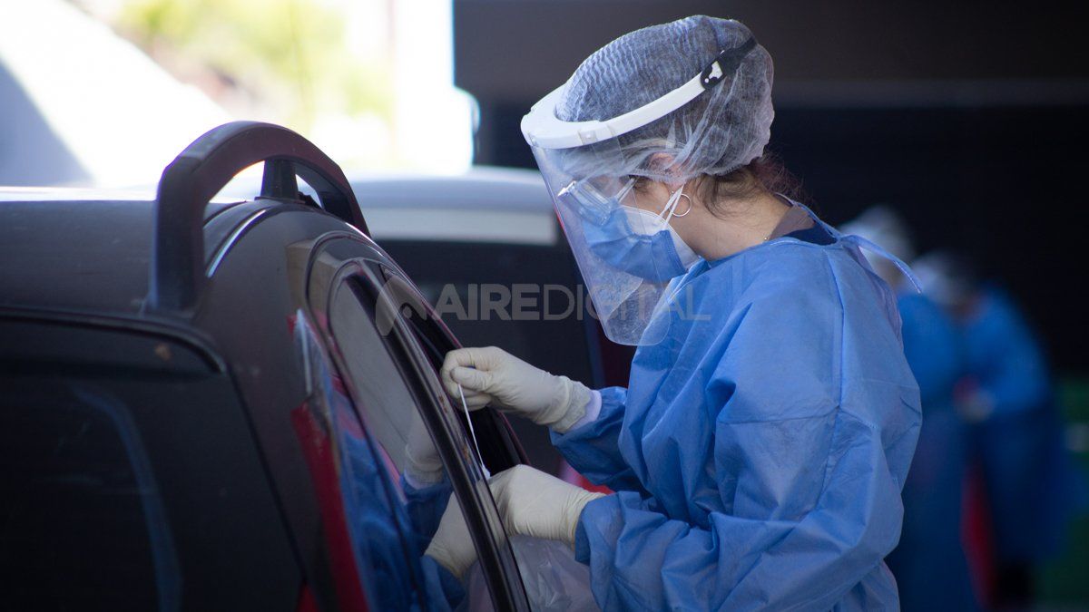 Ante el aumento de casos sospechosos de coronavirus, se incrementaron los testeos en la provincia de Santa Fe.