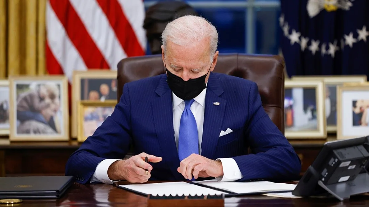 Desde que asumió Joe Biden intenta despegarse del legado de Donald Trump.