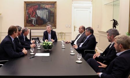 mauricio macri recibio un gesto de los gobernadores peronistas mauricio macri recibio un gesto de los gobernadores peronistas