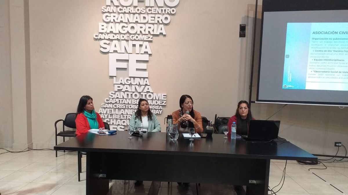 Se realizó la jornada formativa sobre violencia digital y reunión de la red de mujeres municipales. Se realizó la jornada formativa sobre violencia digital y reunión de la red de mujeres municipales.