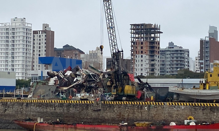 Se conoció qué era la montaña de chatarra que se descartó en el Dique I del Puerto de Santa Fe Se conoció qué era la montaña de chatarra que se descartó en el Dique I del Puerto de Santa Fe