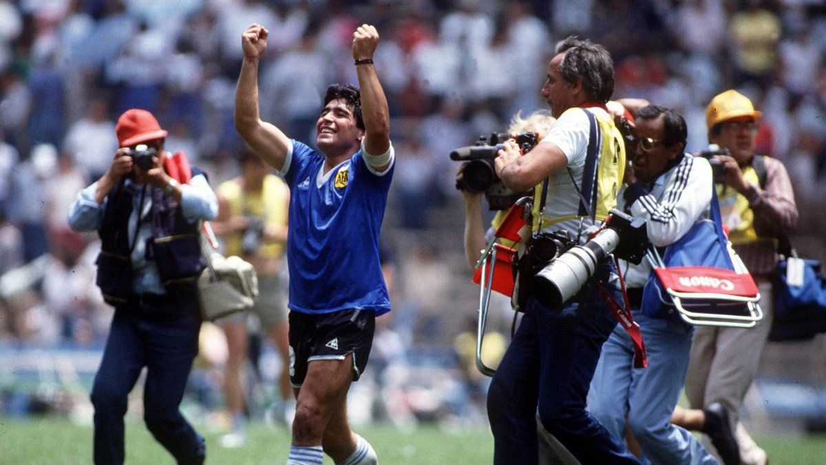 Diego Armando Maradona convirtió dos goles a Inglaterra en la Copa Mundial de la FIFA de México 1986.