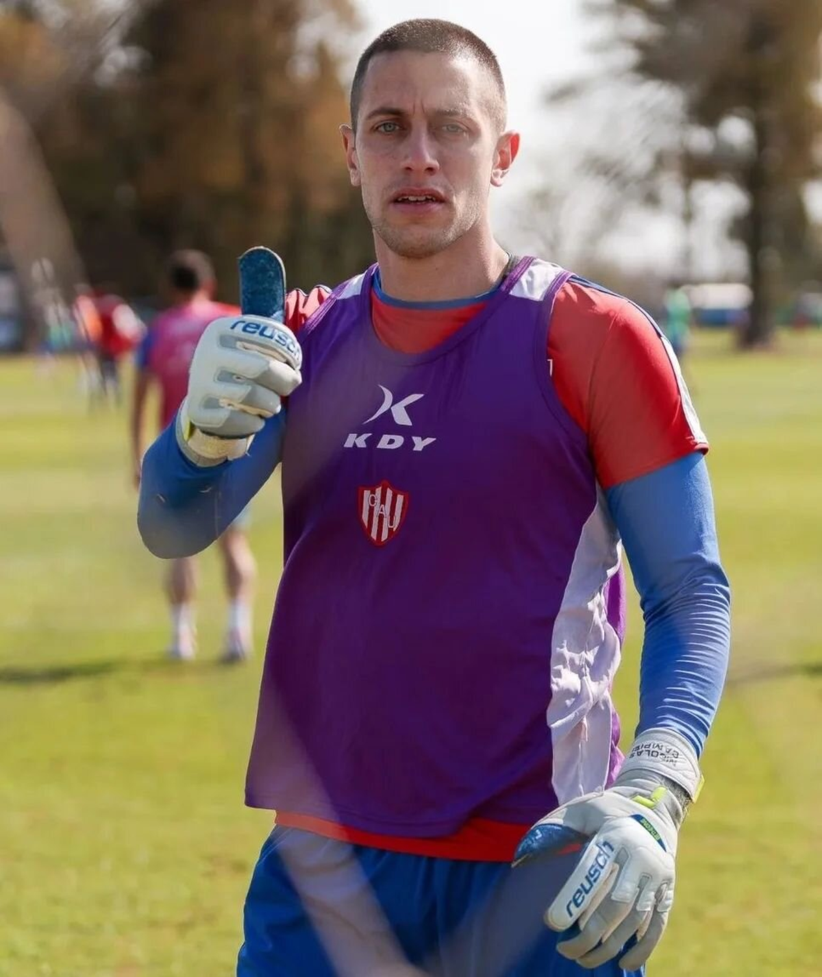 Nicolás Campisi podría ser el arquero titular de Unión para el clásico ante la lesión de Moyano. Nicolás Campisi podría ser el arquero titular de Unión para el clásico ante la lesión de Moyano.