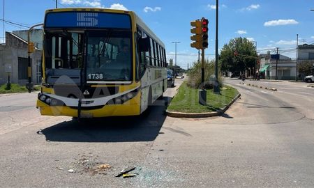 El accidente se dio en horas de la siesta y afortunadamente no hubo heridos. El accidente se dio en horas de la siesta y afortunadamente no hubo heridos.