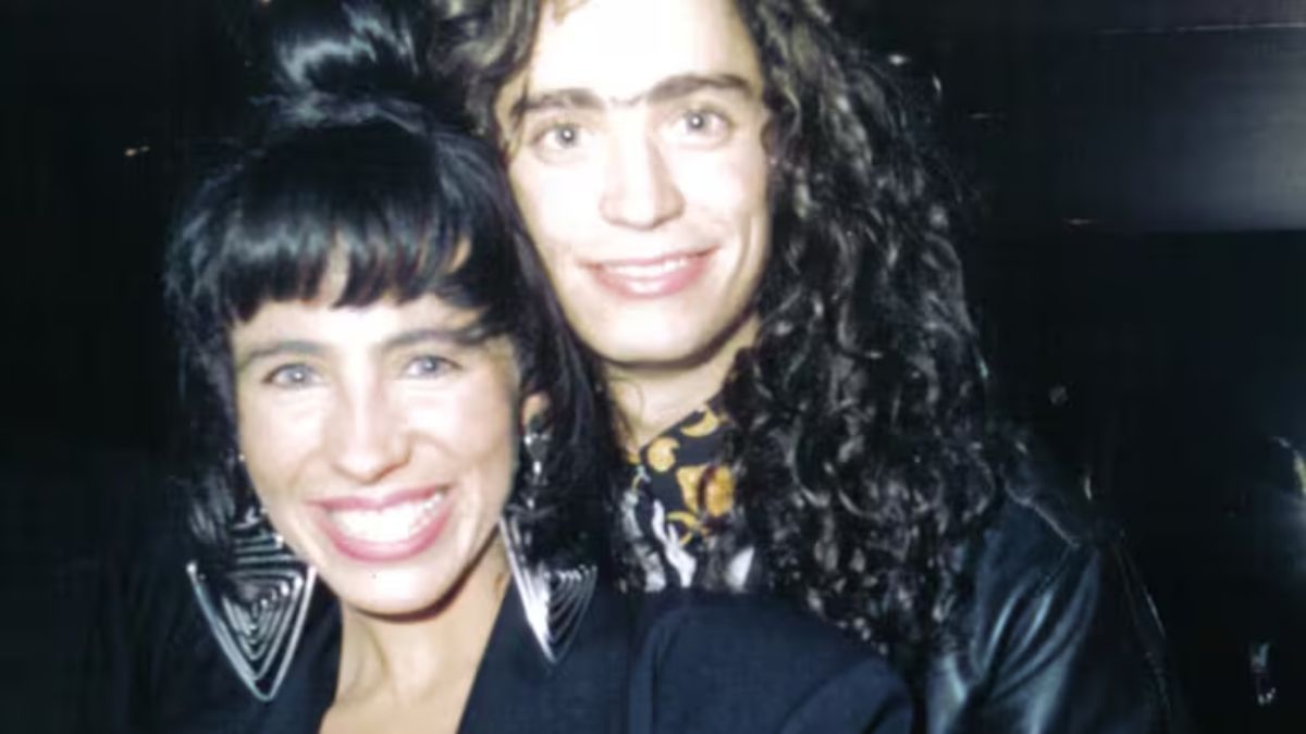 Marixa Balli protagonizó el videoclip de "La chica del ascensor", el proyecto donde nació el romance. Marixa Balli protagonizó el videoclip de "La chica del ascensor", el proyecto donde nació el romance.