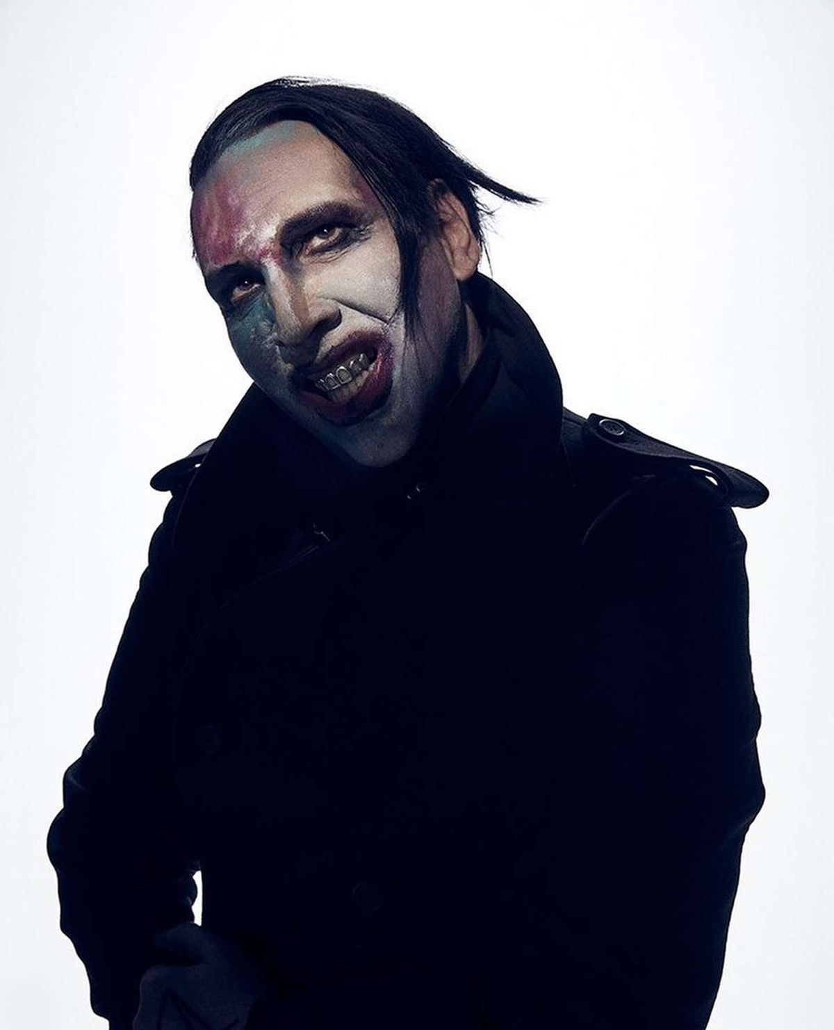 El estudio estaba en la propiedad de Marilyn Manson de West Hollywood y se lo conoc&iacute;a como &ldquo;Bad Girls Room&rdquo;.