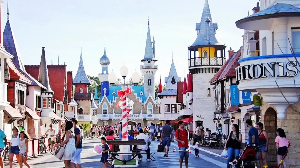 La República de los Niños es una joya que se encuentra dentro de la provincia de Buenos Aires. La República de los Niños es una joya que se encuentra dentro de la provincia de Buenos Aires.