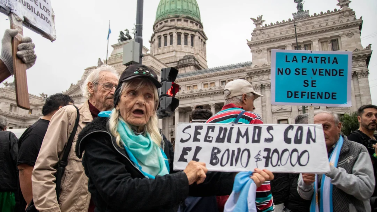 Qué pasa con el bono para jubilados en junio