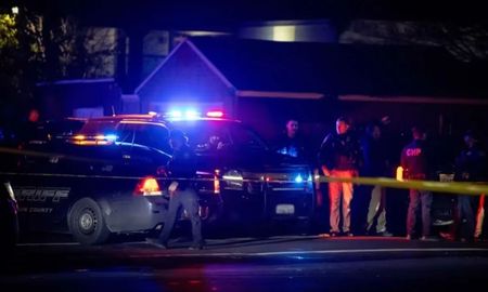 Un tiroteo durante una reunión familiar dejó 4 muertos y 10 heridos en California. Un tiroteo durante una reunión familiar dejó 4 muertos y 10 heridos en California.