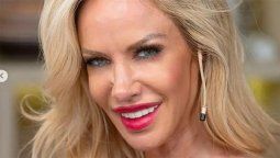 Luciana Salazar paralizó las redes con un vestido bordó .