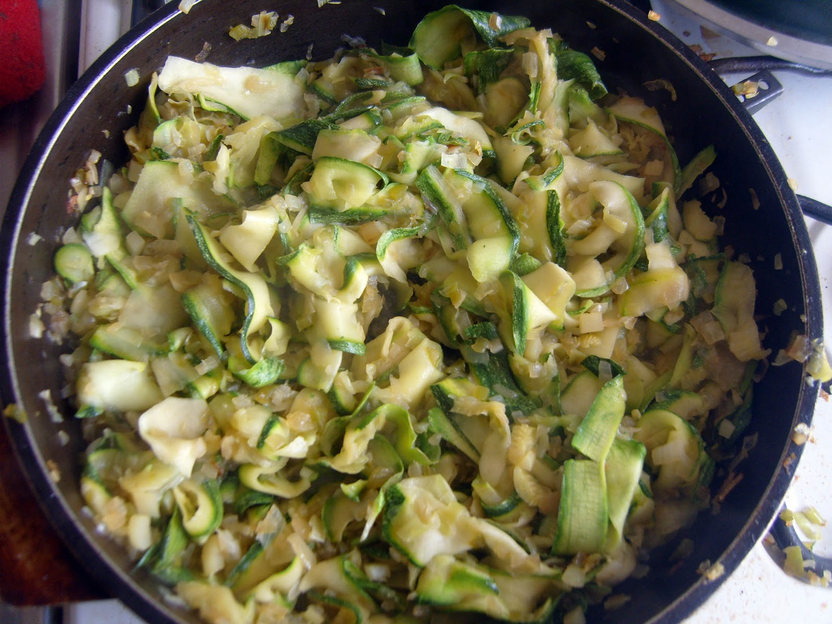 Cómo hacer revuelto de zapallitos: la receta vegana