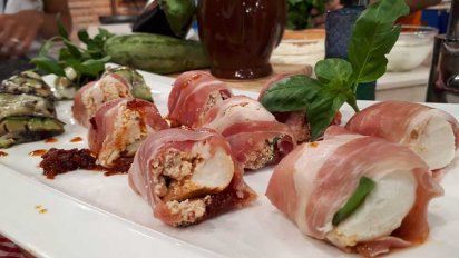 Canelones de vegetales y jamón crudo