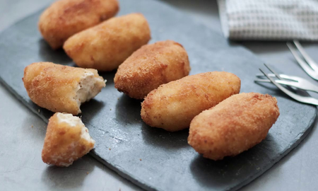 Una mujer quiere llevar a la Justicia a la niñera de sus hijos vegetarianos porque les dio de comer croquetas de pollo Una mujer quiere llevar a la Justicia a la niñera de sus hijos vegetarianos porque les dio de comer croquetas de pollo