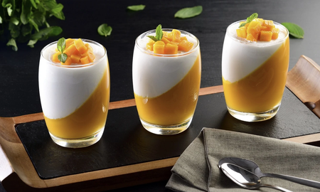 Postre de gelatina light de durazno y yogurth. Postre de gelatina light de durazno y yogurth.