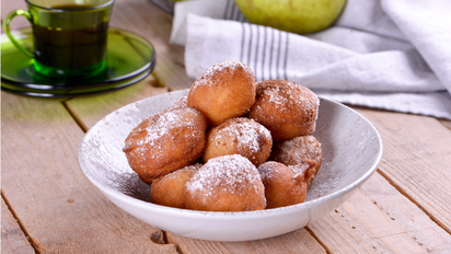 Buñuelos de manzana: la receta de la abuela
