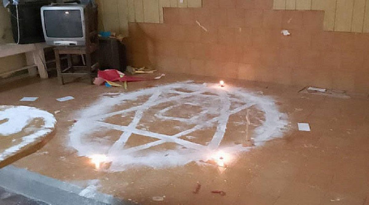 Vandalismo y ritos satánicos en templo de La Banda