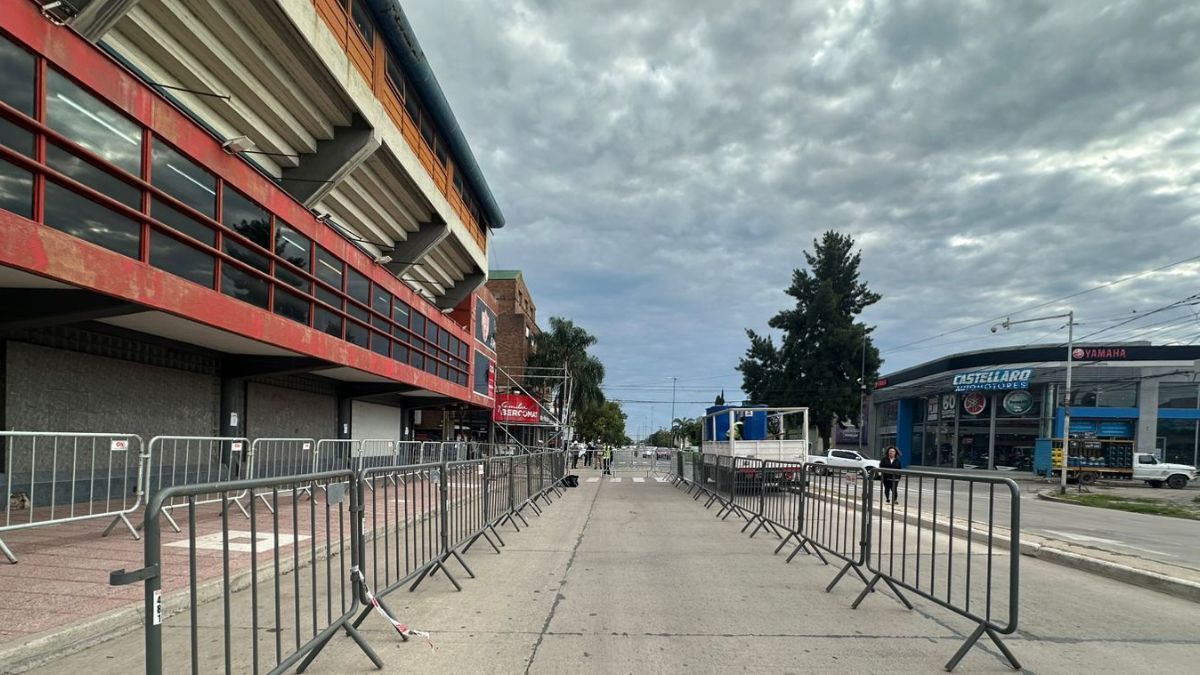 Este sábado 11 de Abril, el estadio de Unión recibe a Tan Biónica y se esperan 20.000 espectadores.