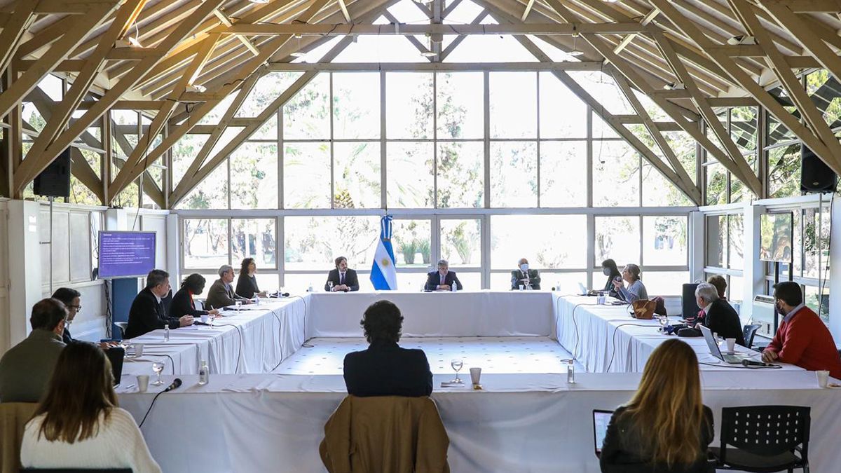 Reuni&oacute;n de Alberto Fern&aacute;ndez con expertos