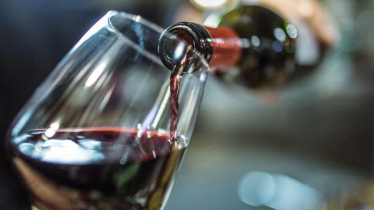 Trucos para convertir un vino barato en uno de categoría en pocos pasos