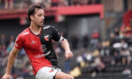 Colón se impuso por 1 a 0 frente a Defensores Unidos de Zárate y se despidió de la Primera Nacional con victoria. Colón se impuso por 1 a 0 frente a Defensores Unidos de Zárate y se despidió de la Primera Nacional con victoria.