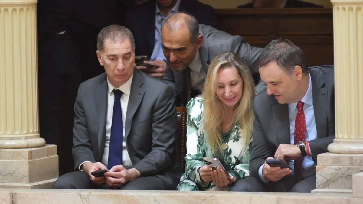 Karina Milei junto a Diego Santilli