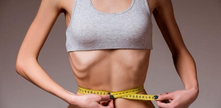 “Constantemente, la sociedad celebra la delgadez