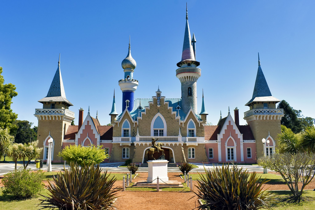 El parque temático de la República de los Niños brinda numerosas actividades para los más chicos. El parque temático de la República de los Niños brinda numerosas actividades para los más chicos.