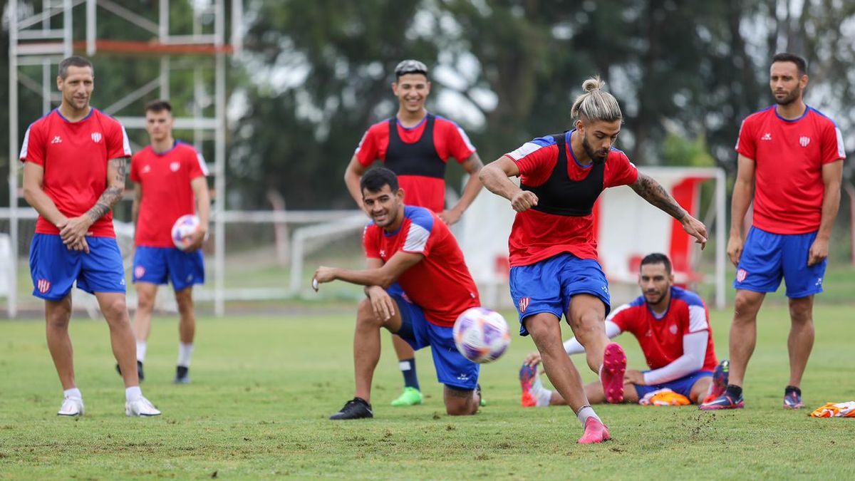 Unión dio a conocer la indumentaria que utilizará en el clásico santafesino.