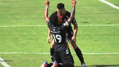 Copa de la Liga: Colón piensa en Argentinos Juniors y Wilson Morelo volvería a la titularidad