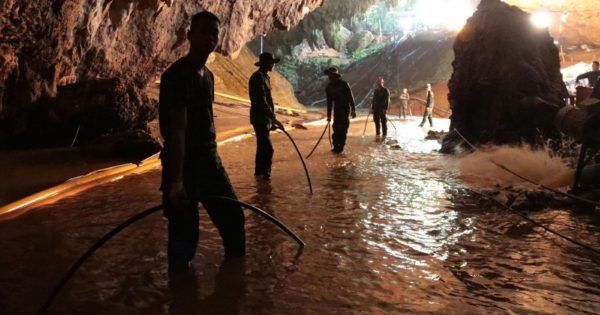 “The Cave” retrata el rescate de 12 niños en cueva de Tailandia