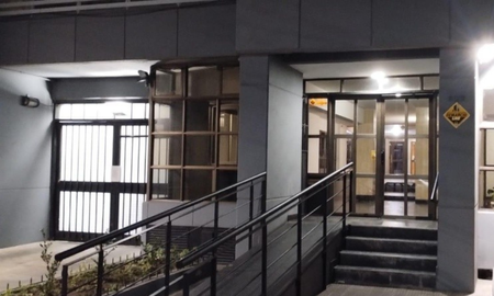 Alquilaron un departamento en el centro de Rosario, hicieron un boquete y robaron en el edificio de al lado. Alquilaron un departamento en el centro de Rosario, hicieron un boquete y robaron en el edificio de al lado.