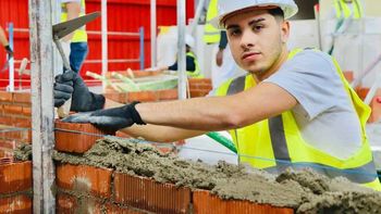 Ser joven en Argentina: 6 de cada 10 trabajan como informales y son pobres