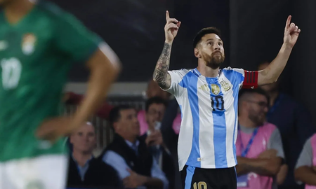 Se reveló quién se llevó la pelota del hat-trick de Lionel Messi contra Bolivia Se reveló quién se llevó la pelota del hat-trick de Lionel Messi contra Bolivia