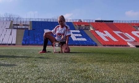 Conmoción tras femicidio: una futbolista mendocina fue asesinada por su pareja y dejó una macabra nota. Conmoción tras femicidio: una futbolista mendocina fue asesinada por su pareja y dejó una macabra nota.