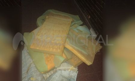 Dentro del colchón estaba guardada la droga Dentro del colchón estaba guardada la droga