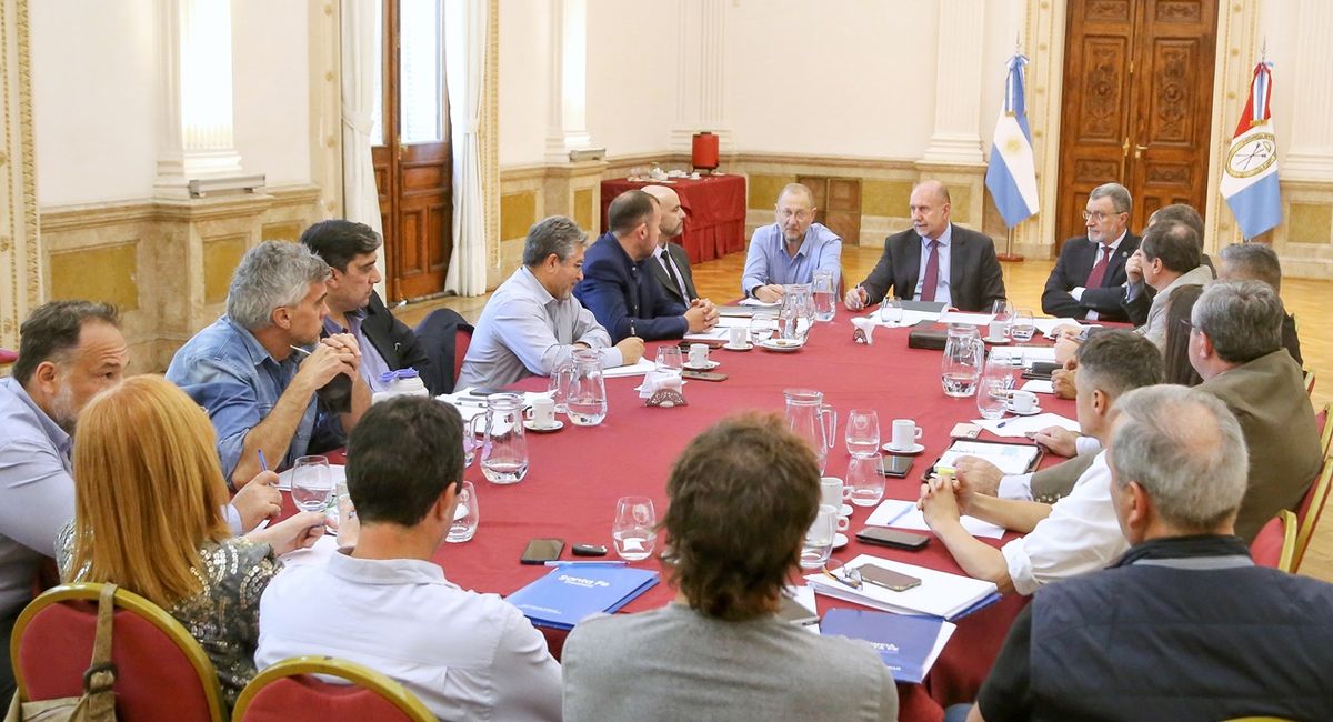 El gobernador Perotti encabezó una nueva reunión de trabajo multiagencial con los ministerios de Seguridad
