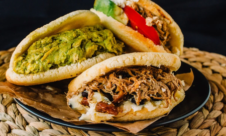 Cómo cocinar arepas de pollo en pocos y simples pasos Cómo cocinar arepas de pollo en pocos y simples pasos