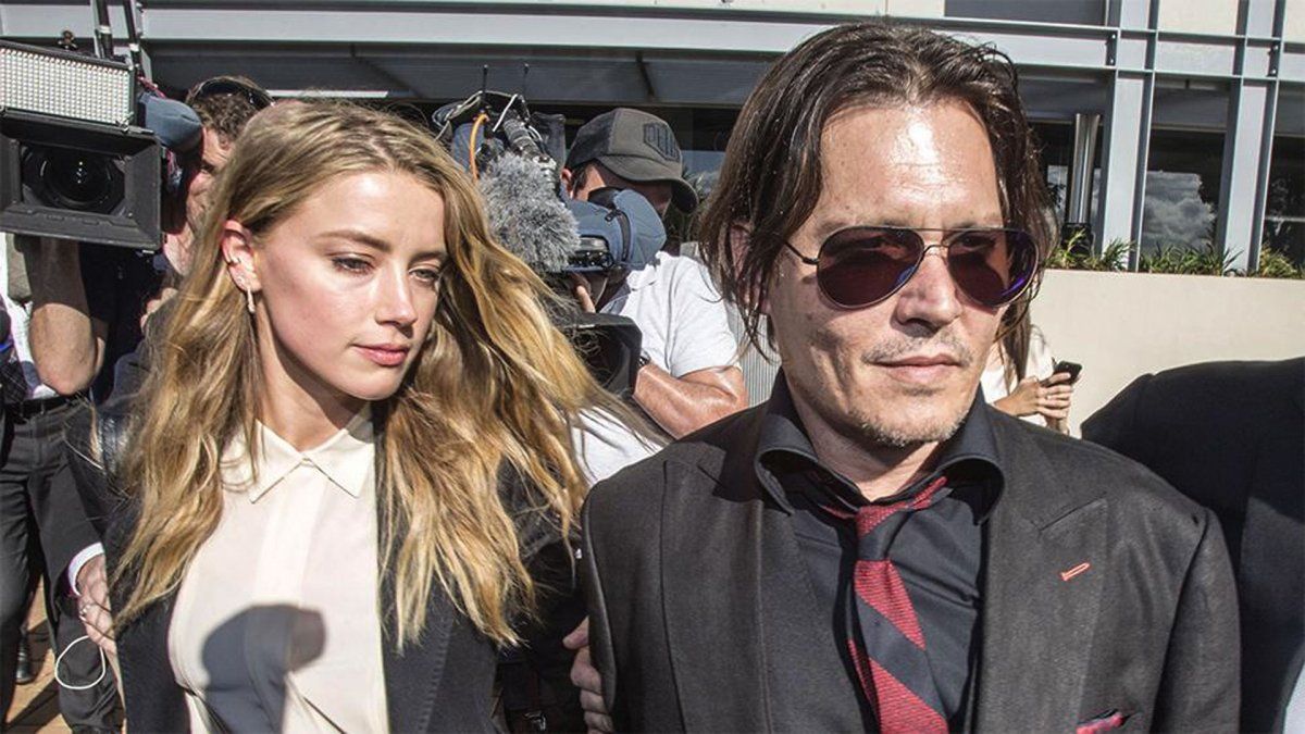 &nbsp;Ex empleada de Amber Heard present&oacute; evidencias a favor de Johnny Depp