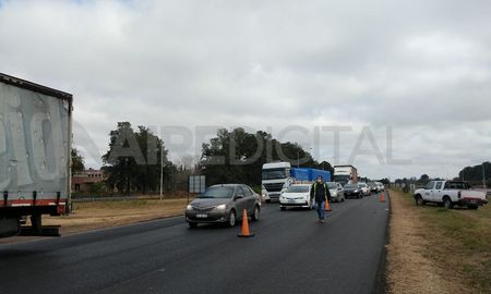 La semana pasada hubo demoras en el tránsito por las tareas de repavimentación en la autopista La semana pasada hubo demoras en el tránsito por las tareas de repavimentación en la autopista