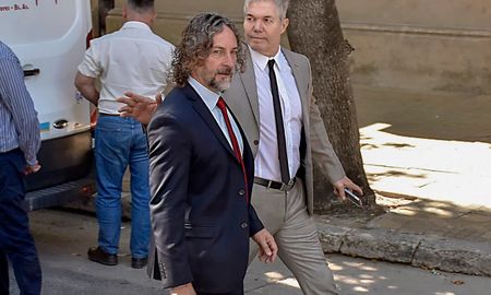 El integrante del equipo de abogados de Fernando Burlando se manifestó con relación a la foto en la que se los ve juntos a Gustavo Valdés y José Codazzi. El integrante del equipo de abogados de Fernando Burlando se manifestó con relación a la foto en la que se los ve juntos a Gustavo Valdés y José Codazzi.