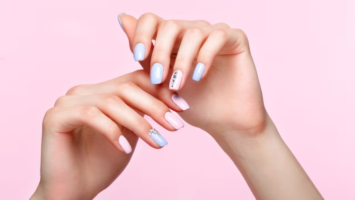 La exposición a las lámparas LED puede debilitar la defensa natural de la piel ante la radiación ultravioleta. La exposición a las lámparas LED puede debilitar la defensa natural de la piel ante la radiación ultravioleta.