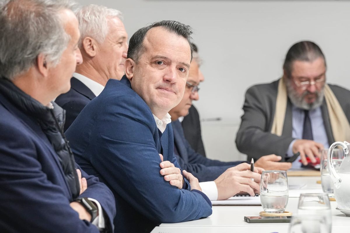 La comisión de Poder Legislativo y Poder Ejecutivo analizará reformas sobre mandatos, reelecciones, funcionamiento institucional y sesiones legislativas.