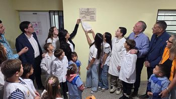 “Avanzar en la infraestructura escolar y tener nuevas aulas generan ambientes adecuados que permiten enseñar y aprender en mejores condiciones”, afirmó el ministro de Educación José Goity. “Avanzar en la infraestructura escolar y tener nuevas aulas generan ambientes adecuados que permiten enseñar y aprender en mejores condiciones”, afirmó el ministro de Educación José Goity.