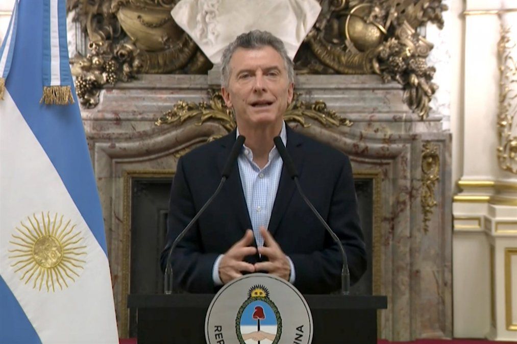 Macri rearma el gabinete económico y desplaza a Aranguren y a Cabrera
