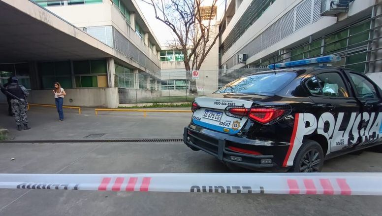 Rosario: balearon el frente del Hospital de Emergencias Clemente Álvarez
